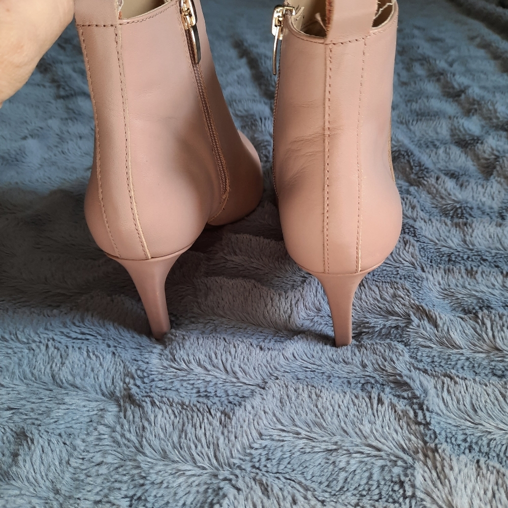 Women's Pointed-Toe Nude Ankle Booties with Side Zip - Picture 4 of 8